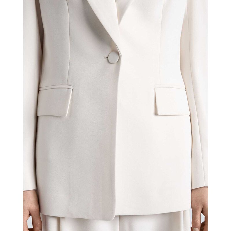 Cue Crepe Boyfriend Blazer image number 2